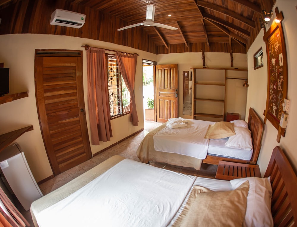 Comfort Bungalow, 2 Double Beds, Pool Access, Garden View