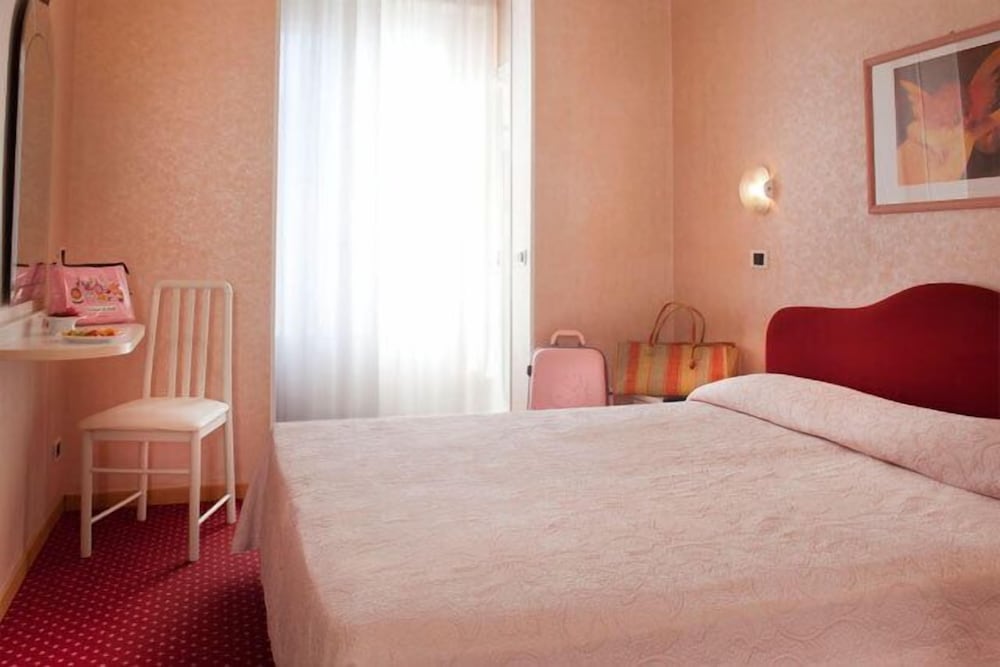 Comfort Room photo 1