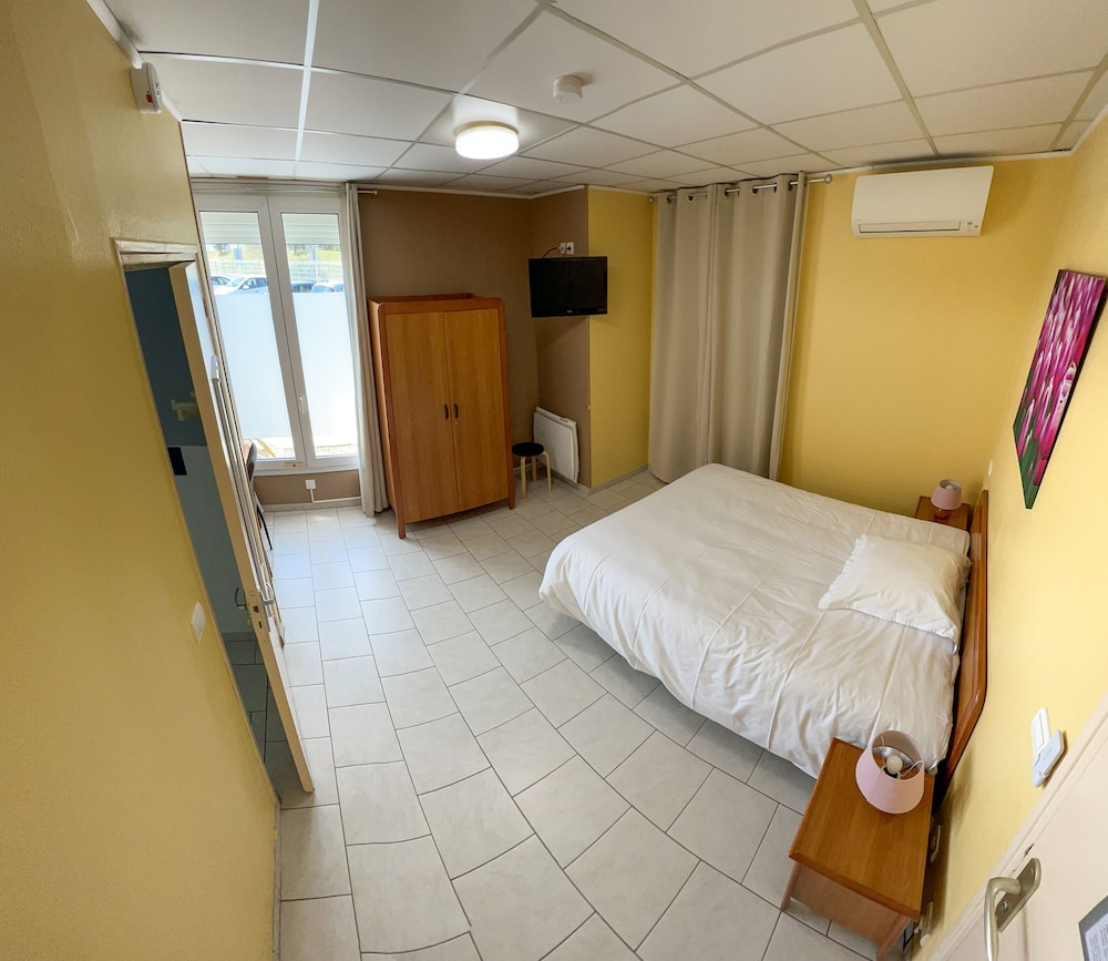 Basic Double Room, Accessible photo 3
