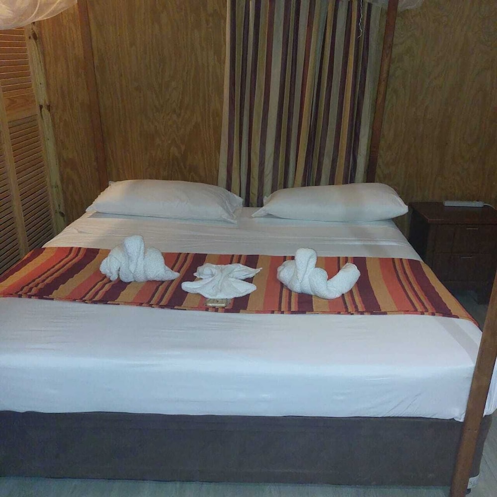 Studio, 1 Queen Bed, Kitchenette, Beachside