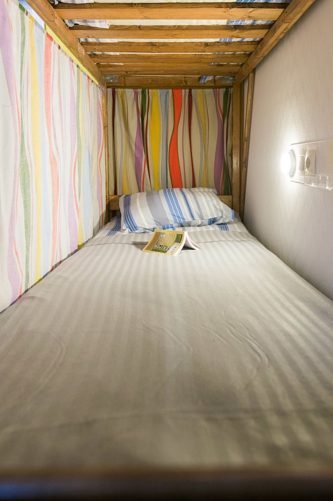 Economy Shared Dormitory, Mixed Dorm (Bed In 6-Beds Mixed Dormitory) photo 3