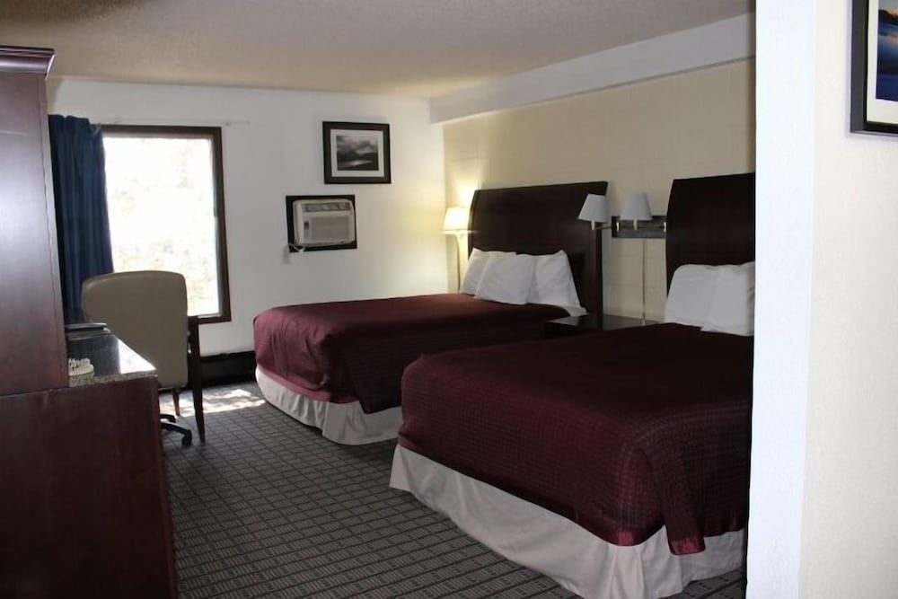 Standard Double Room, 2 Queen Beds photo 3