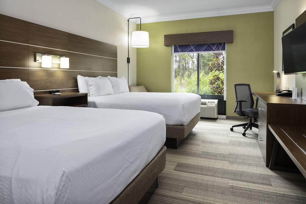 Standard Room, 2 Queen Beds - Photo 1
