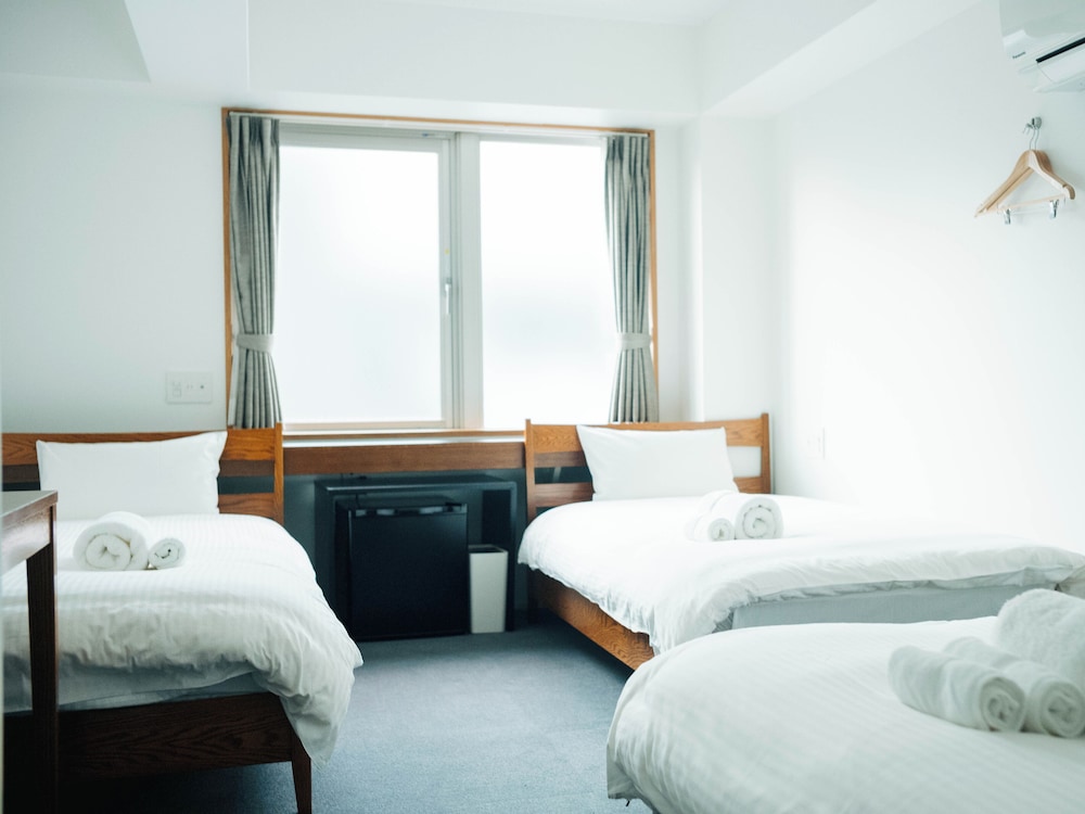 Comfort Triple Room, Private Bathroom photo 2