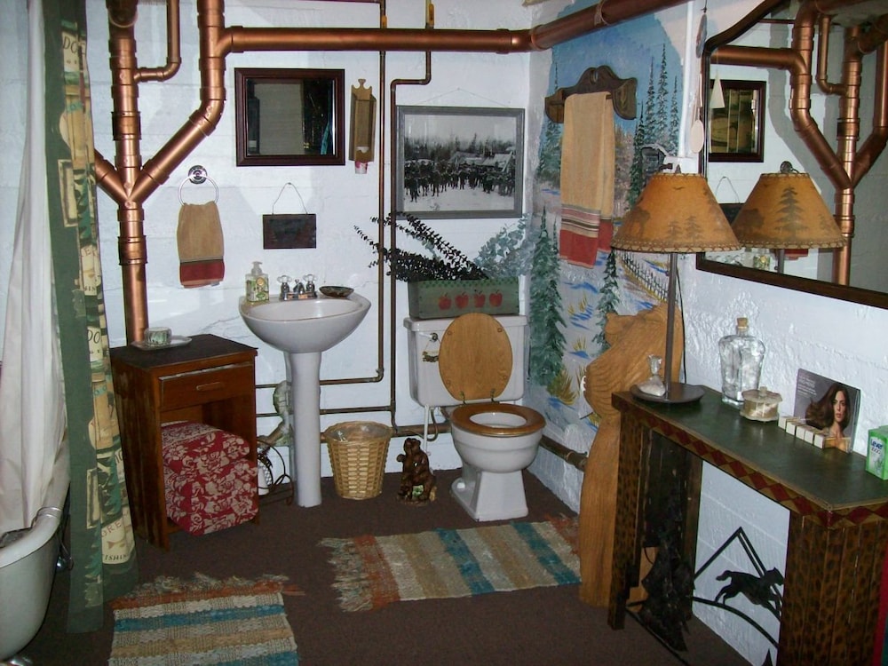Room, 2 Bedrooms, Non Smoking (Lower Lodge	) photo 3