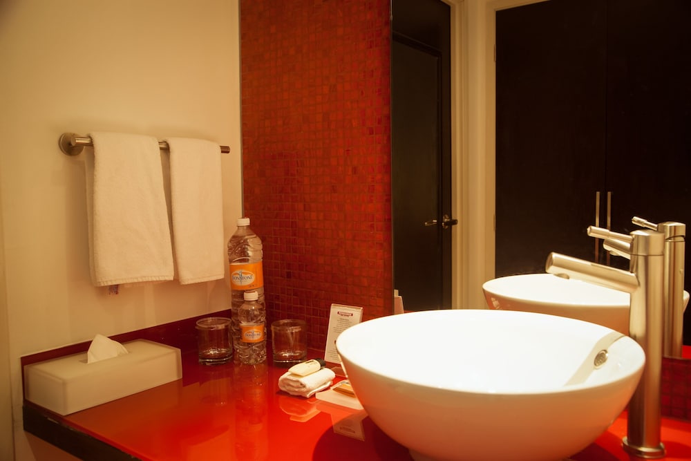 Superior Room King - Photo 10