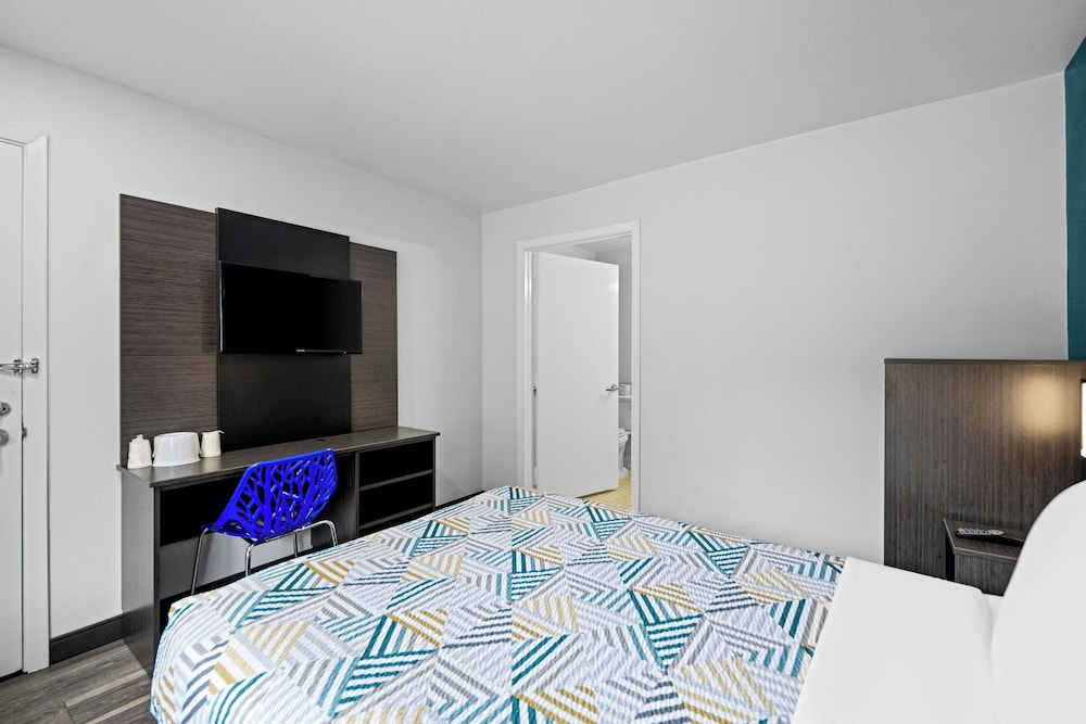 Standard Room, 1 Double Bed, Accessible, Non Smoking photo 1