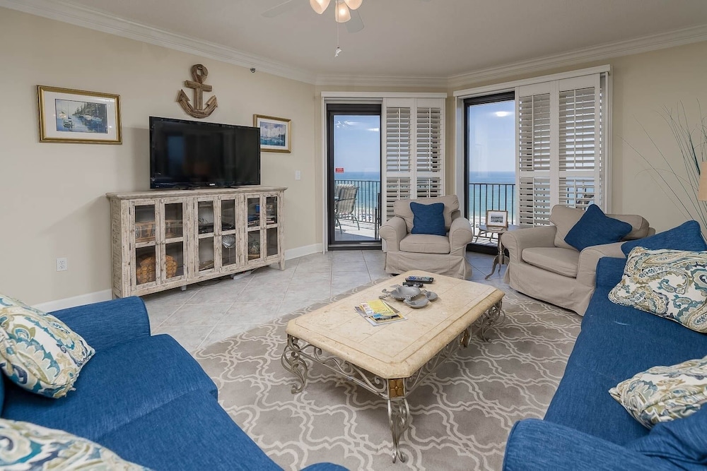 Condo, 3 Bedrooms