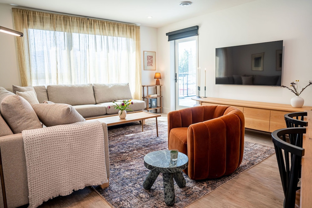 Condo photo 1