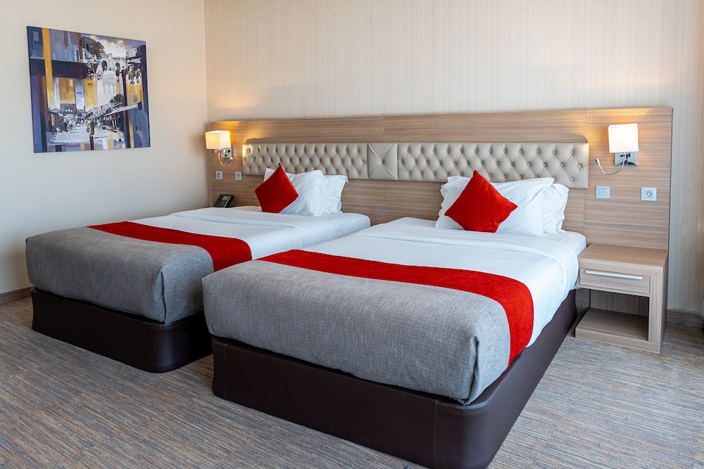Executive Room, 2 Queen Beds photo 3