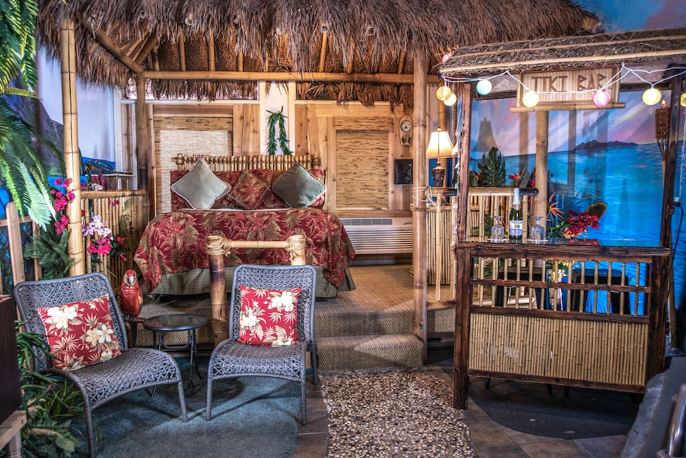 Room (Hawaiian Hideaway) - Photo 2