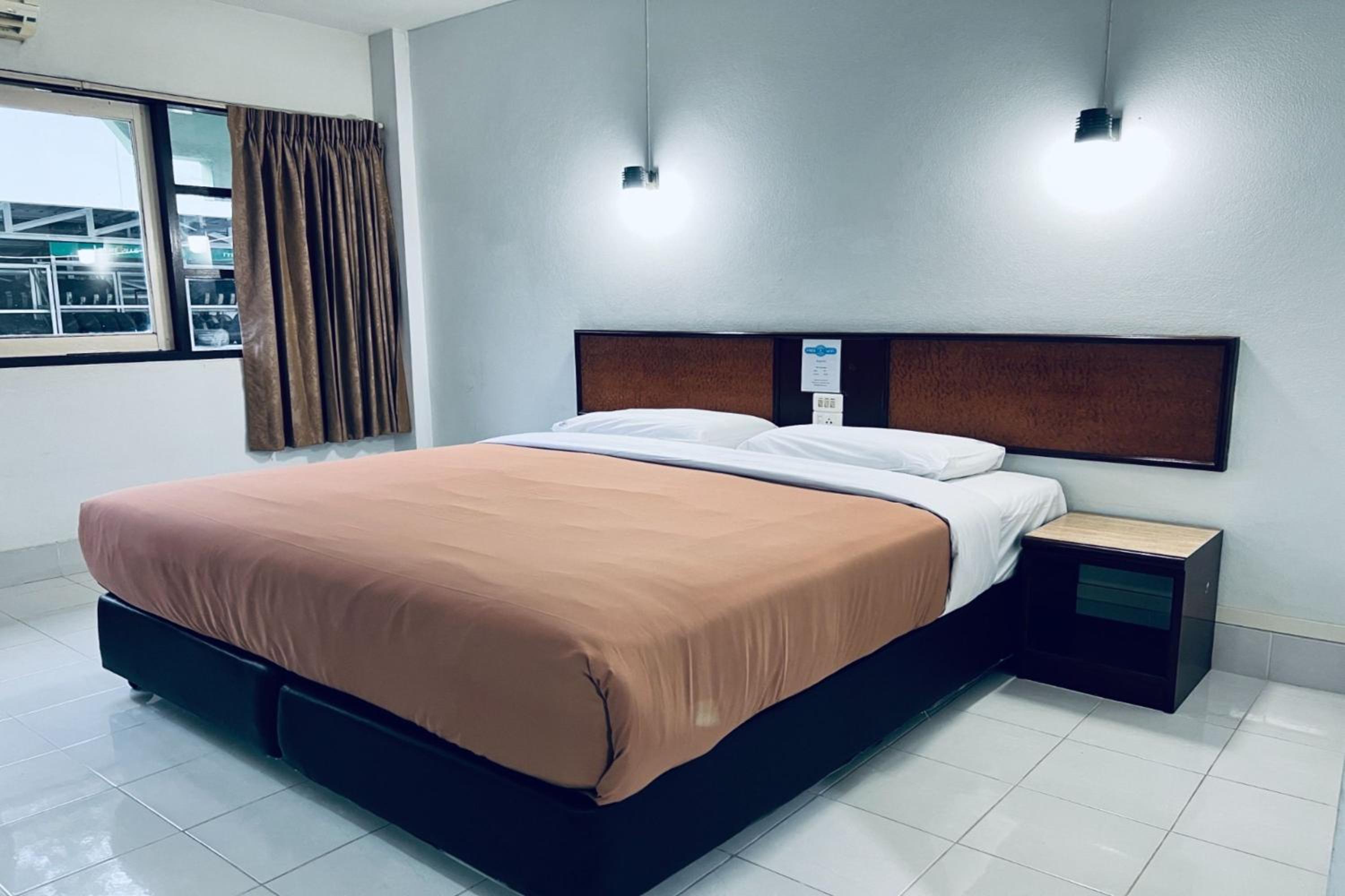 Double Room - Photo 6