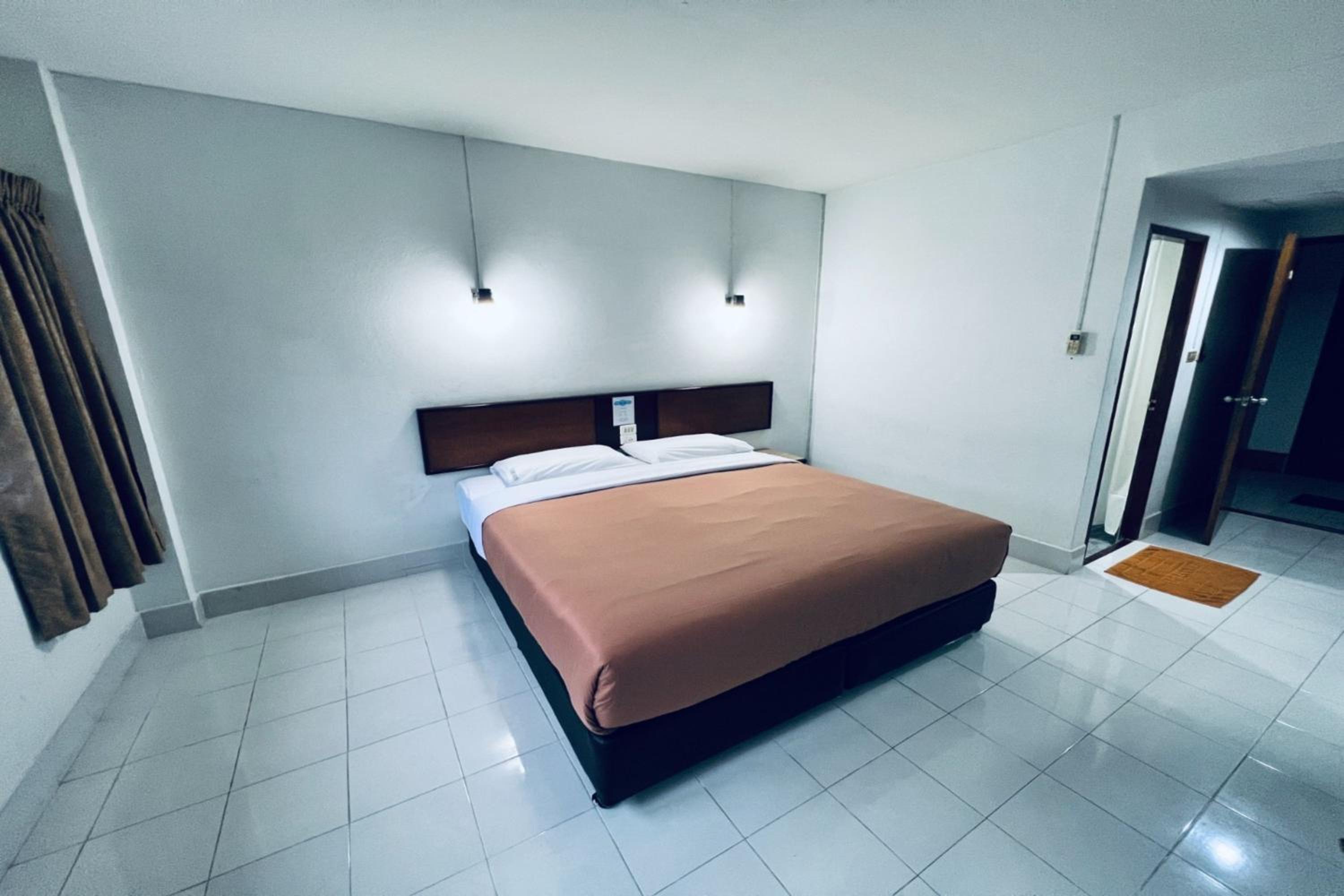 Double Room - Photo 3
