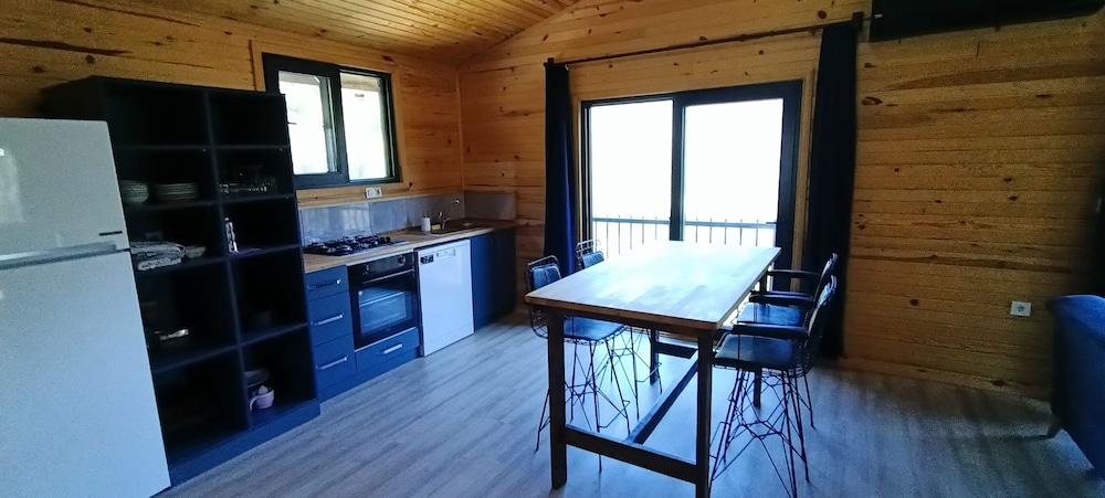 Family Chalet photo 2