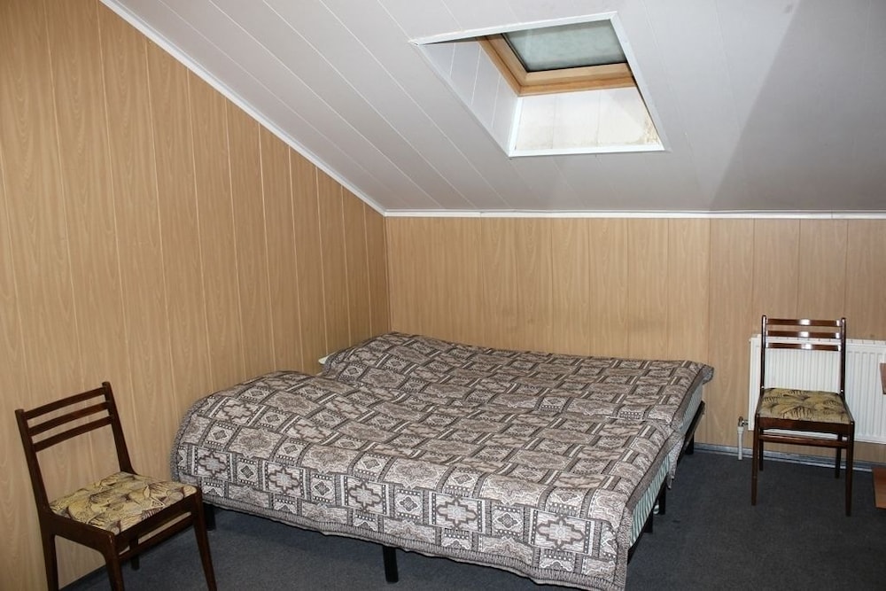 Economy Twin Room photo 1