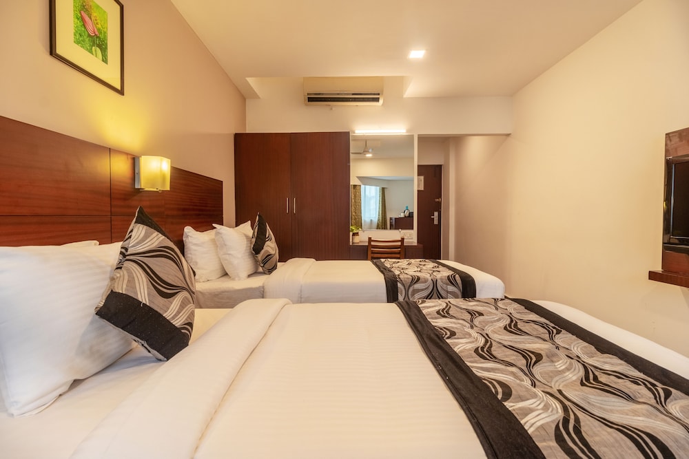 Deluxe Room - Photo 3