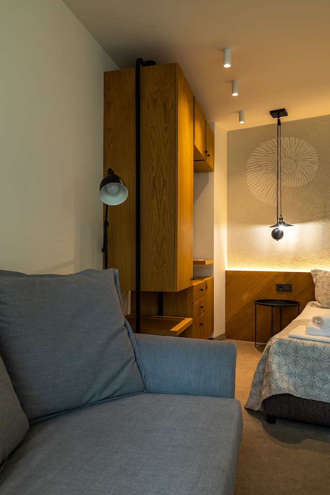 Deluxe Triple Room photo 3