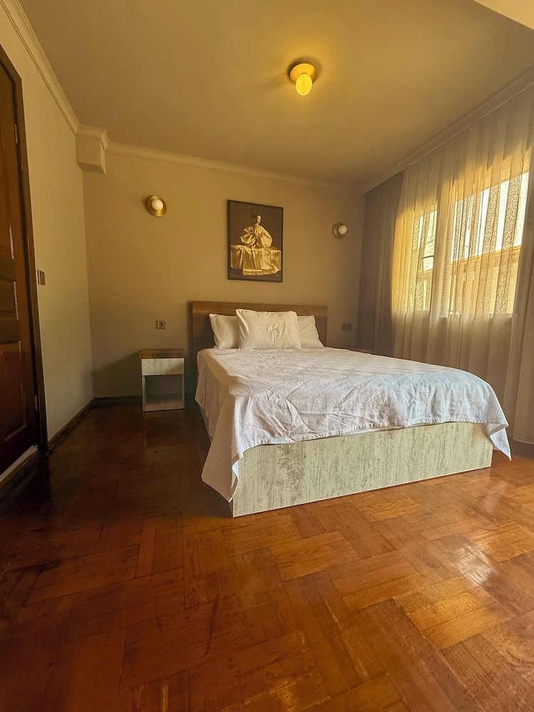 Economy Double Room photo 2