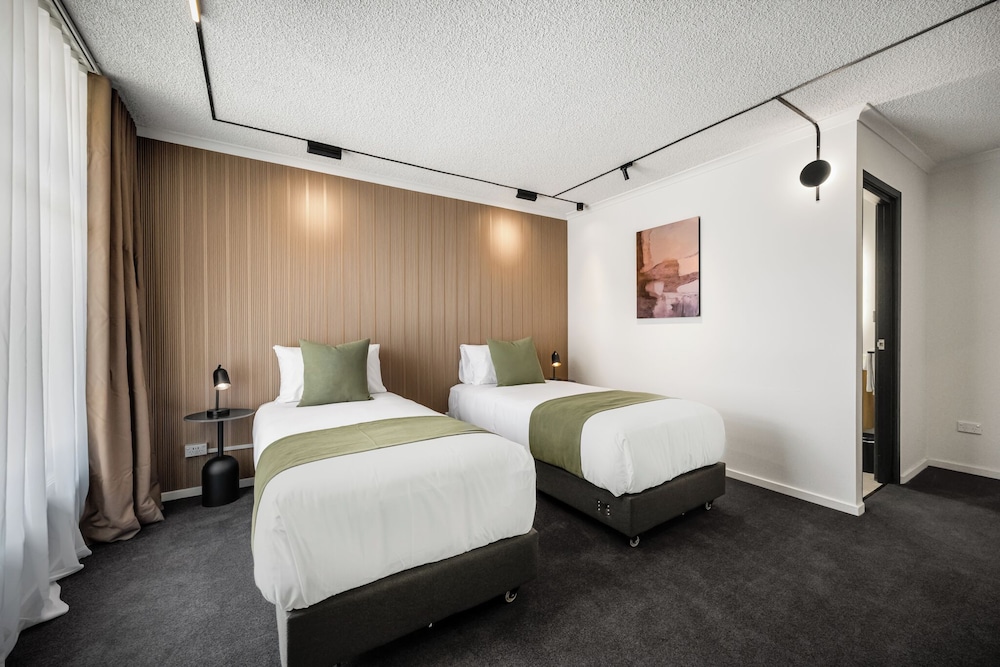 Premium Twin Room photo 2