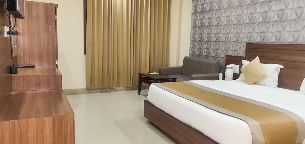 Executive Room - Photo 5