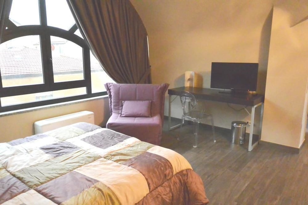 Grand Quadruple Room photo 3
