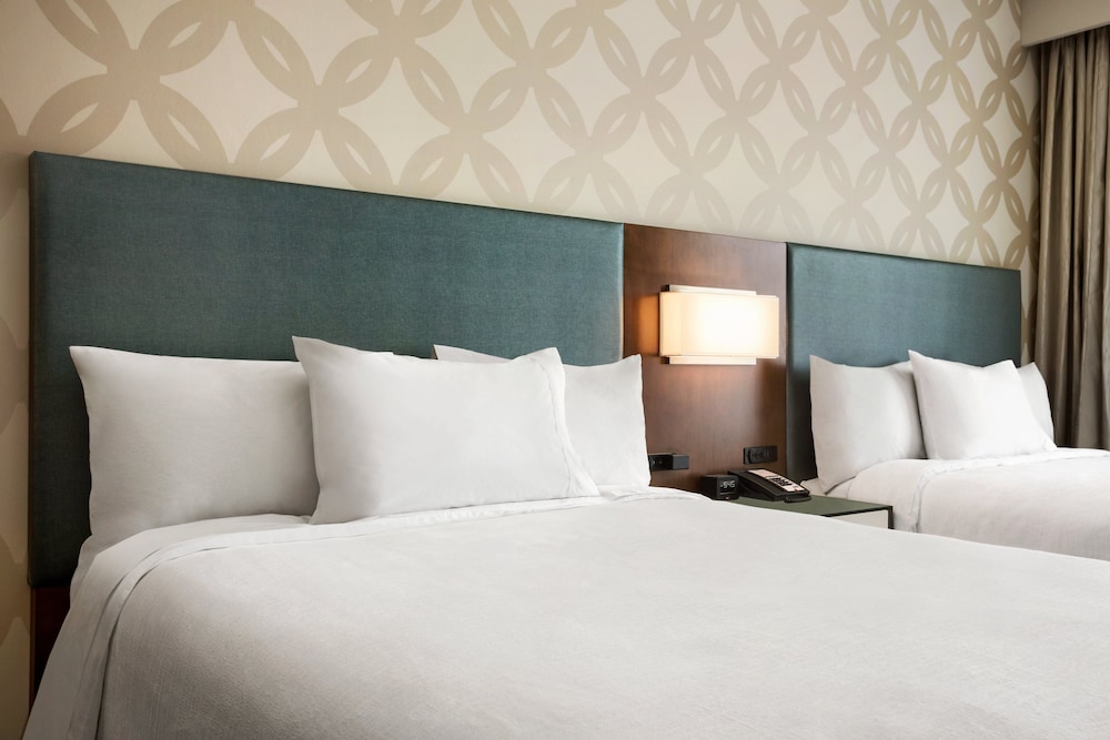 Premium Room, 2 Queen Beds, Accessible photo 2