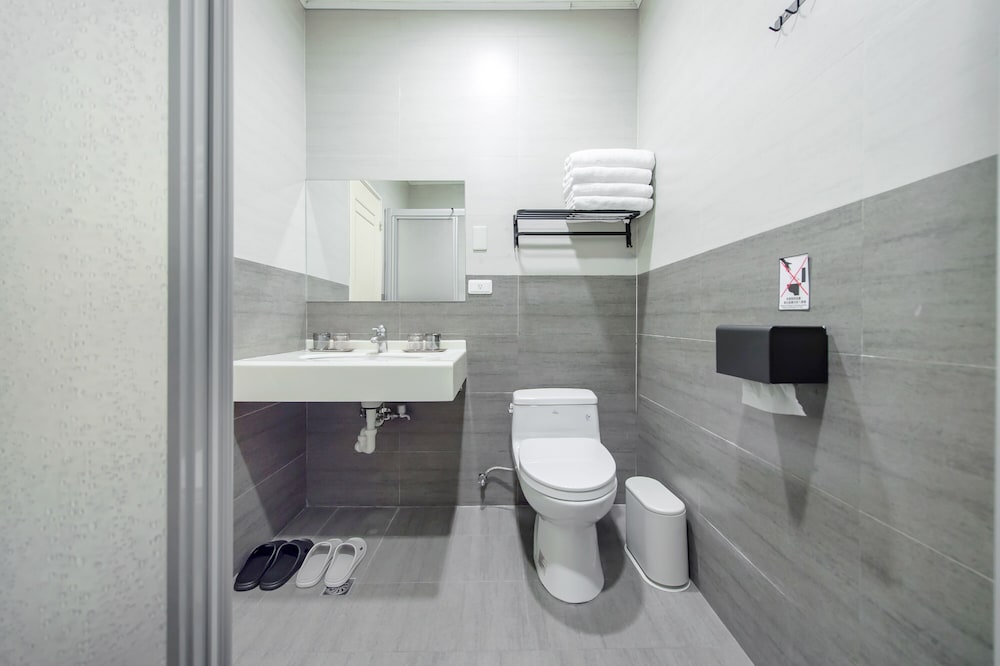 Superior Quadruple Room, Lake View - Photo 4