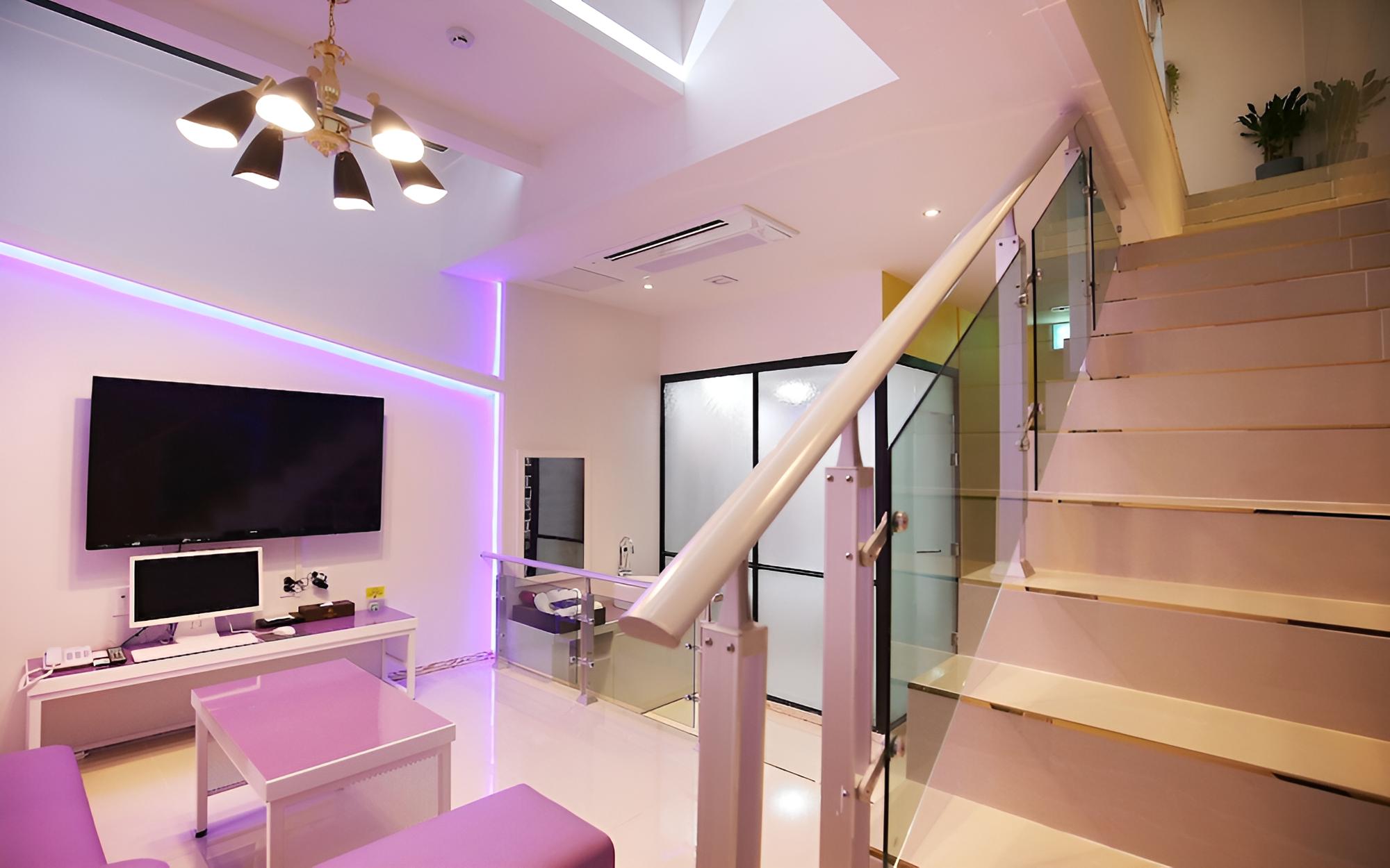 Room (Vip (Duplex)) - Photo 13