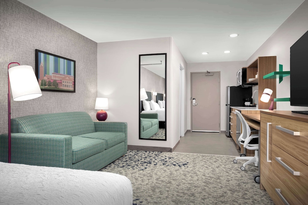 Studio, 2 Queen Beds (Hearing) photo 2