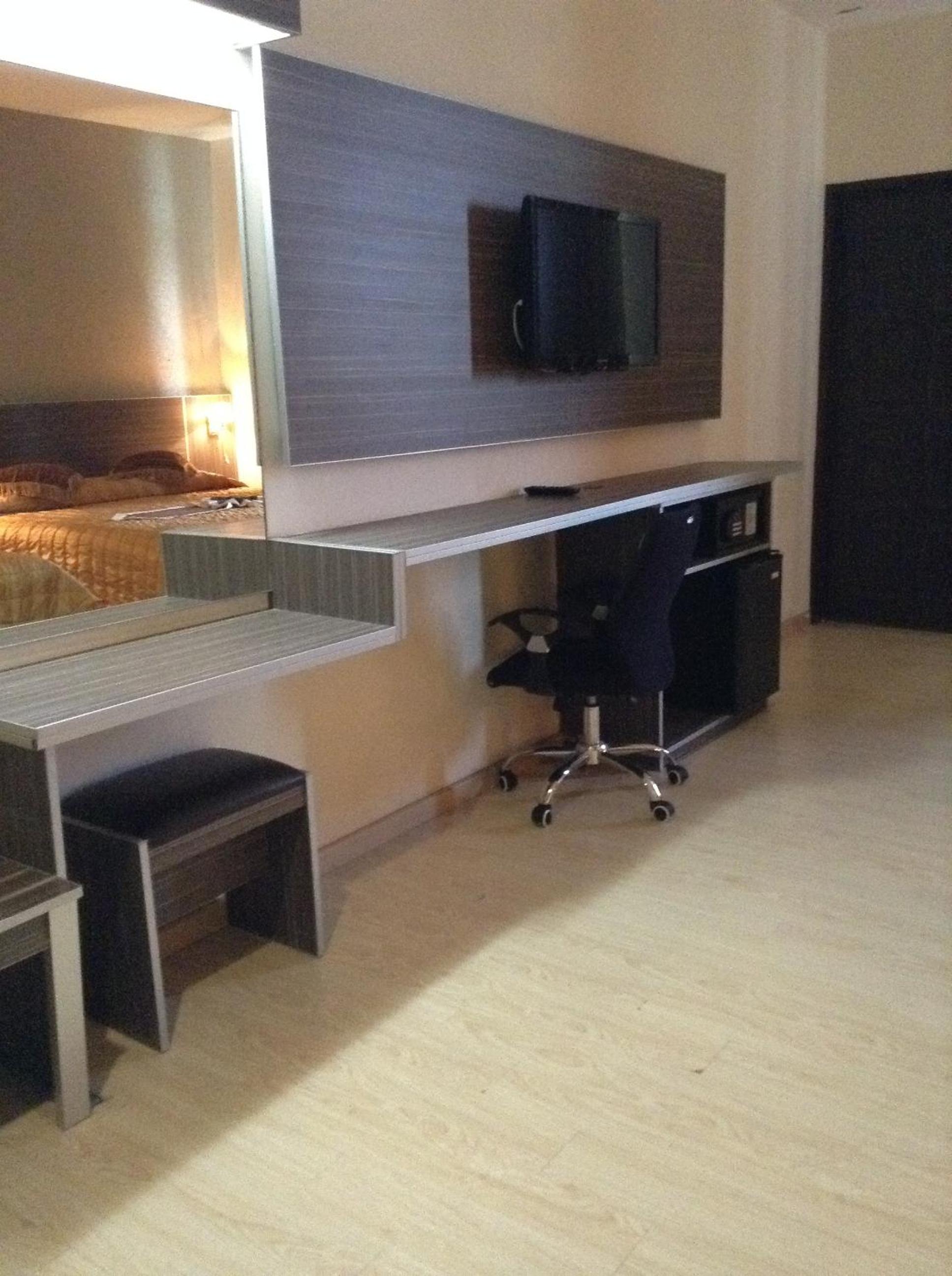 Deluxe Family Room photo 2