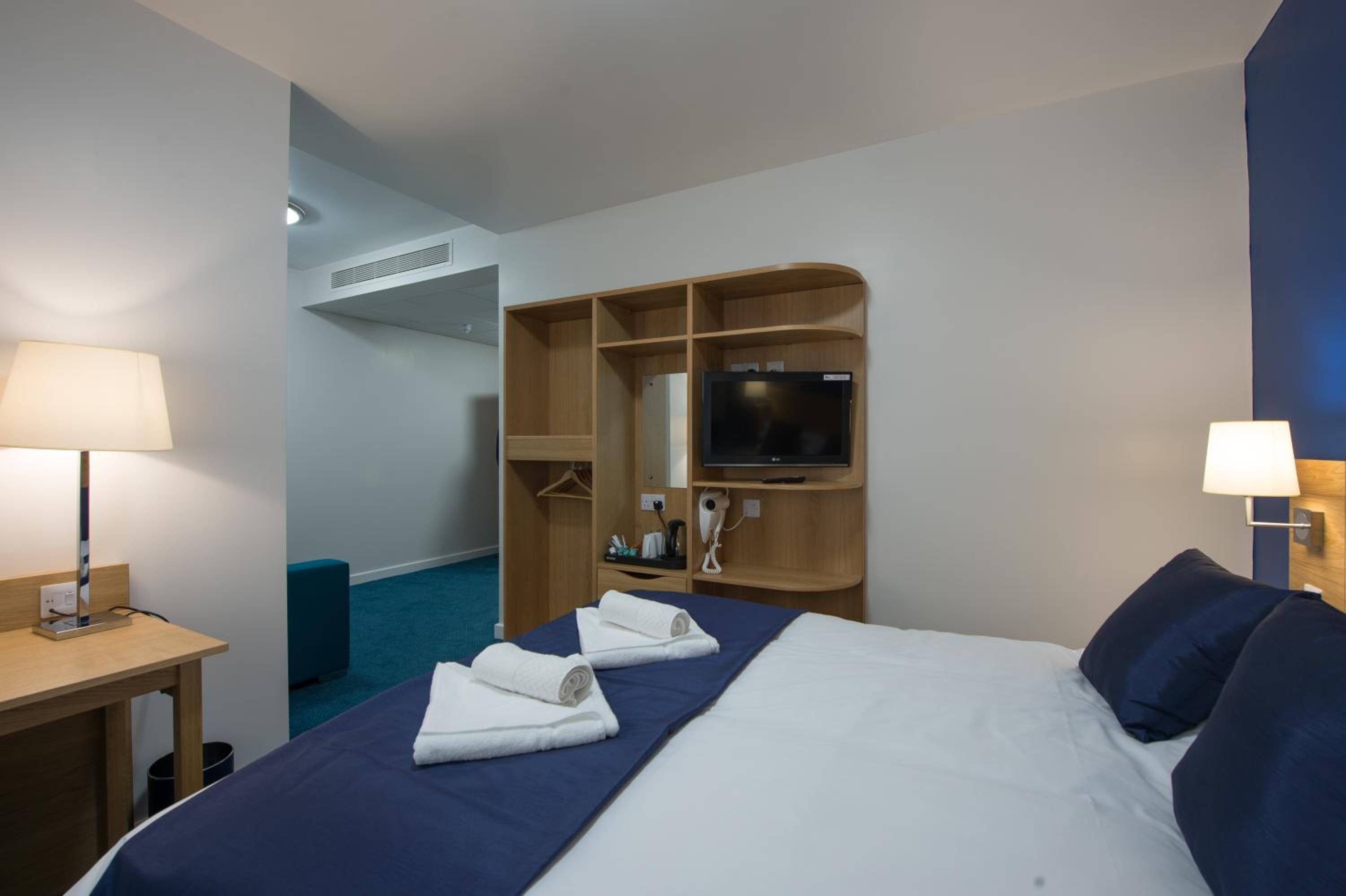 Budget Double Room photo 2