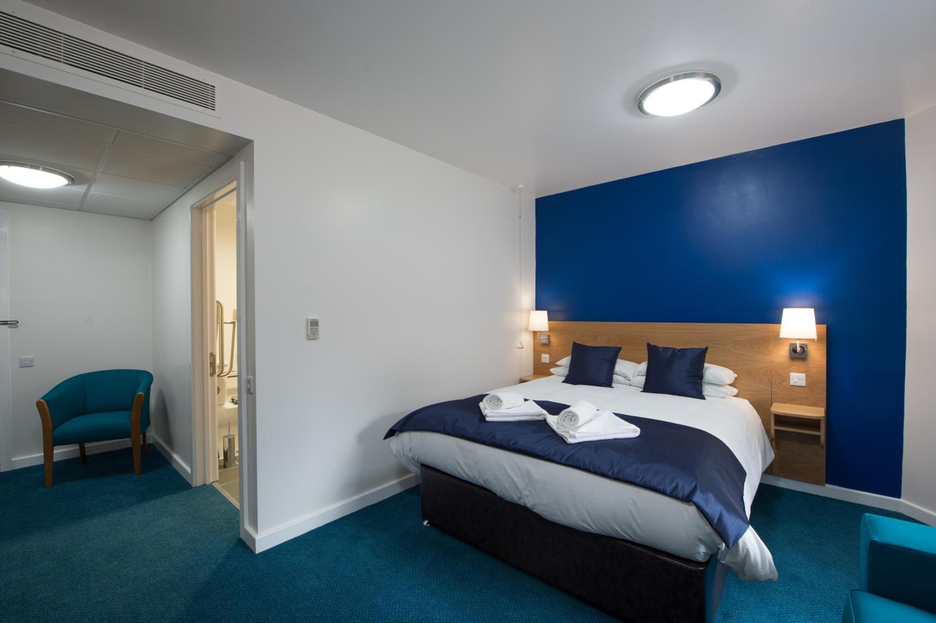 Budget Double Room photo 3
