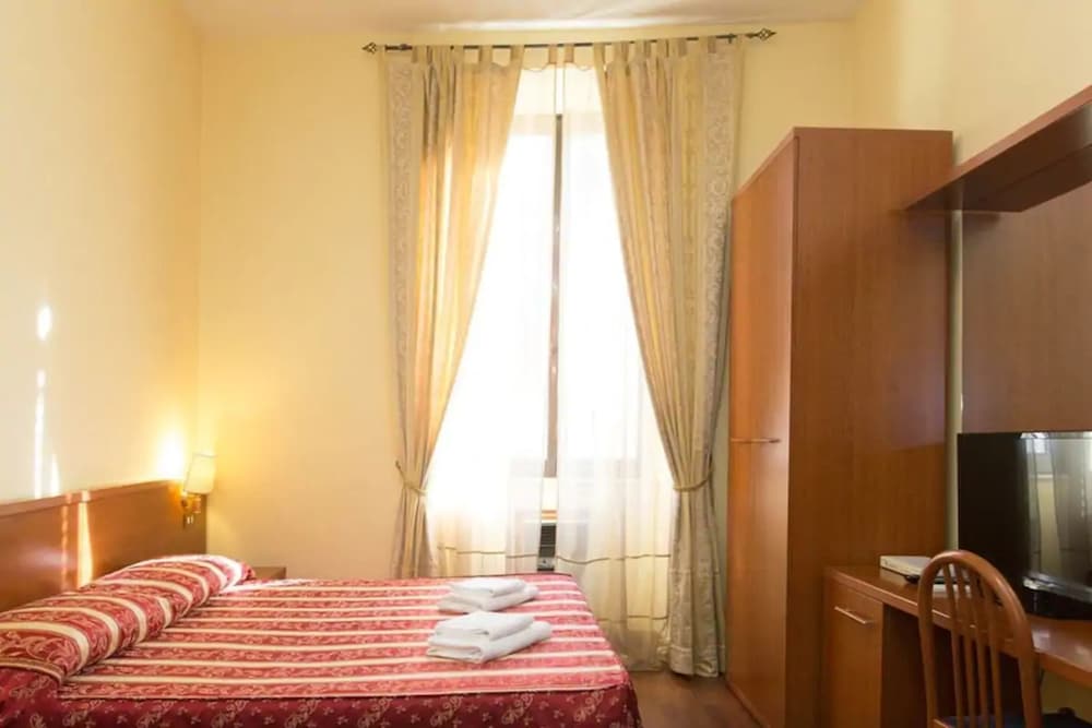 Standard Double or Twin Room (bagno privato) photo 1