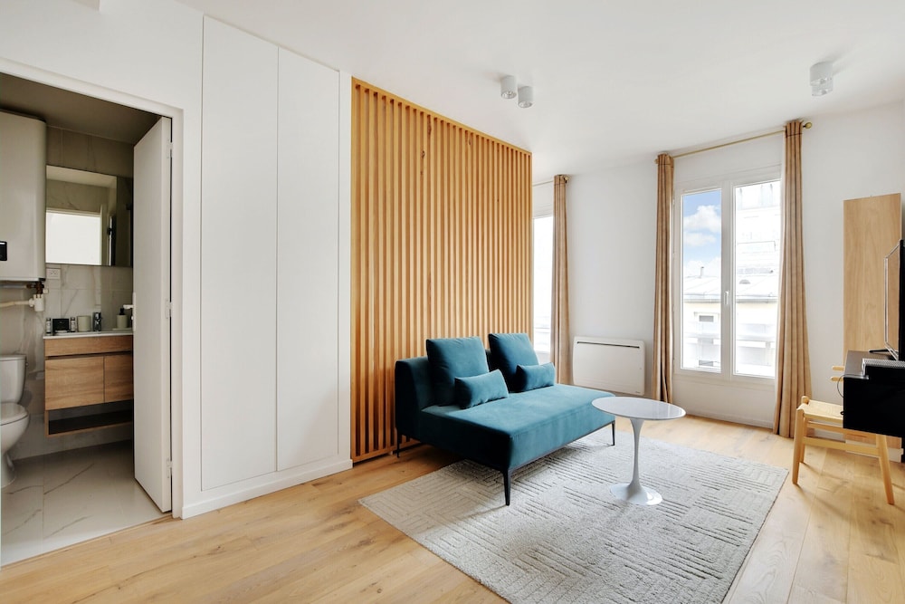 Apartment photo 2