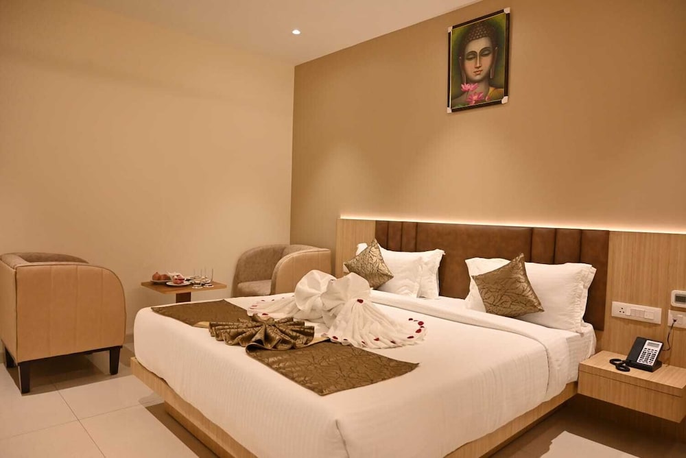 Deluxe Double or Twin Room photo 1