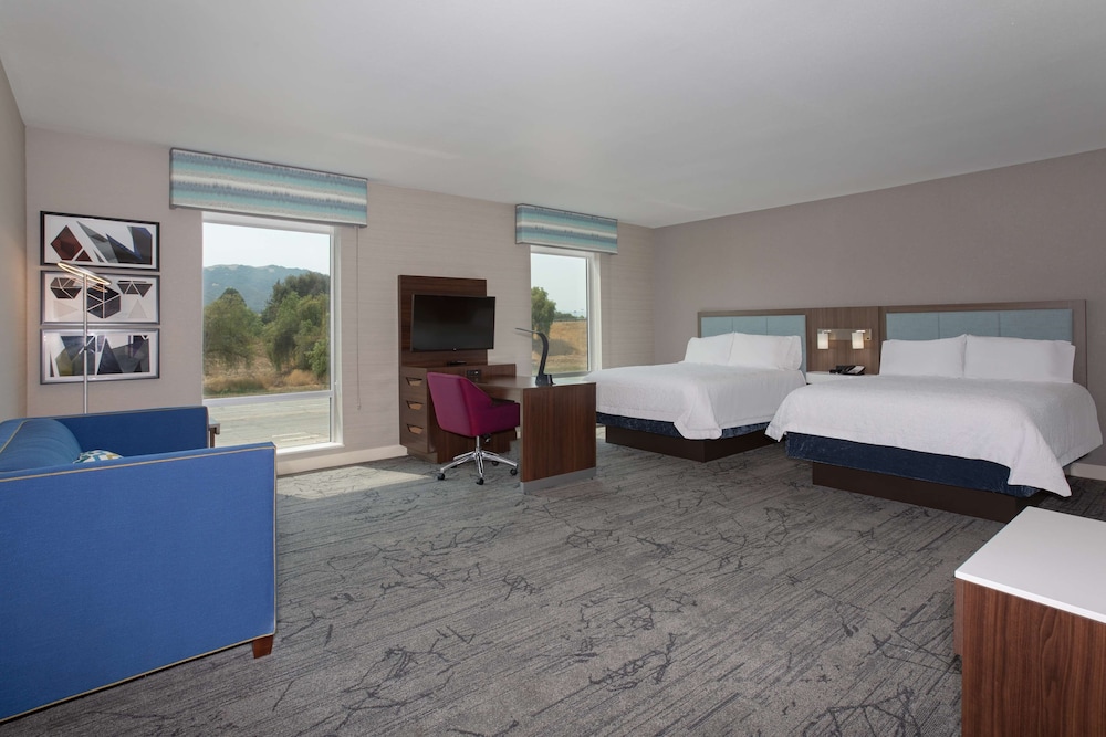 Studio, 2 Queen Beds, Refrigerator & Microwave (Wet bar)