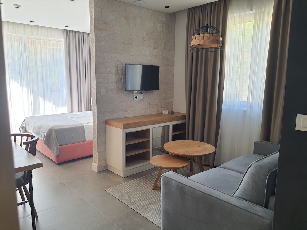 Family Room, 1 Queen Bed with Sofa bed