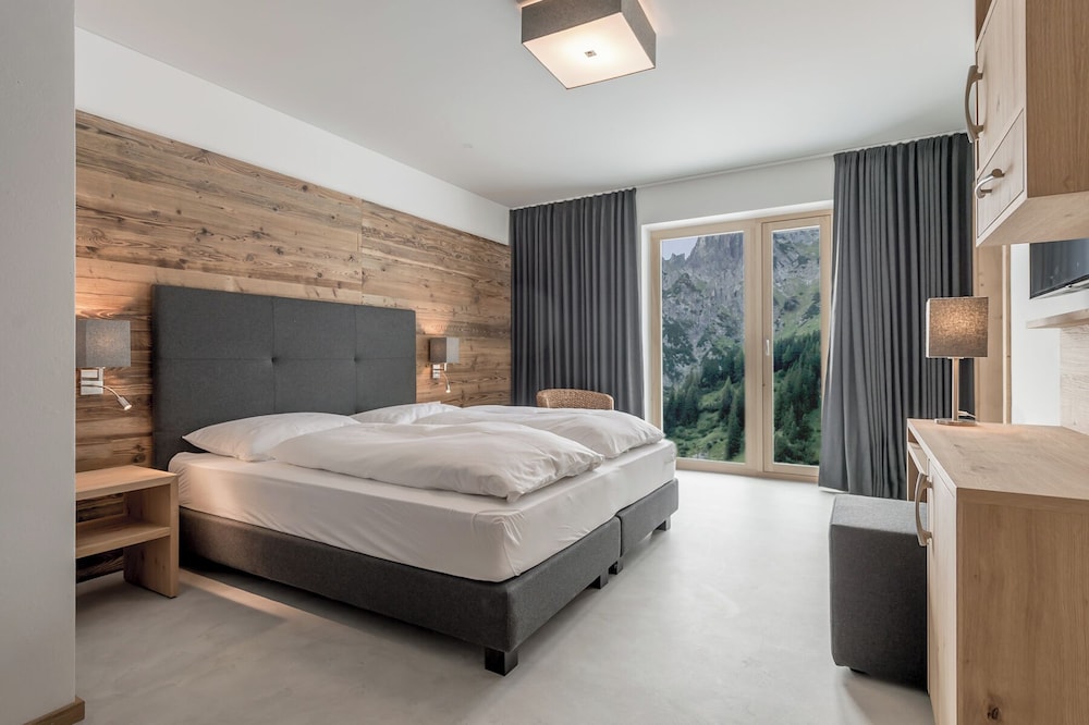 Basic Quadruple Room