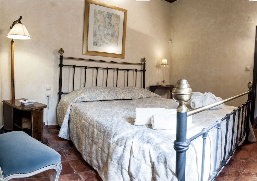 Deluxe Villa (3 space)