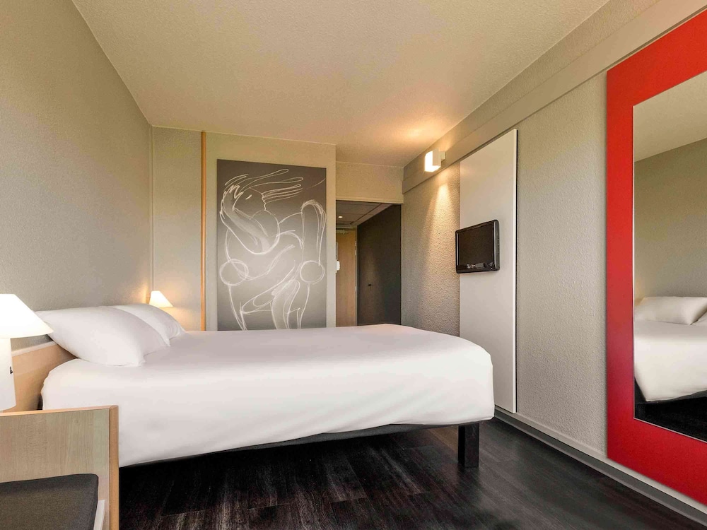 Standard Room, 1 Double Bed - Photo 4