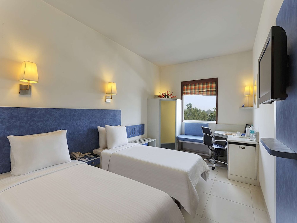 Superior Room, 2 Twin Beds photo 3