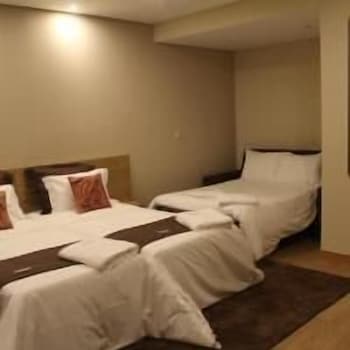 Standard Double or Twin Room photo 2