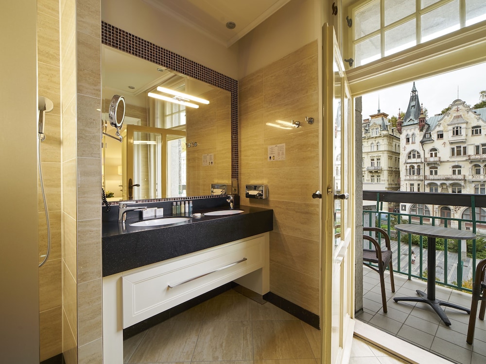 Superior Double or Twin Room photo 1
