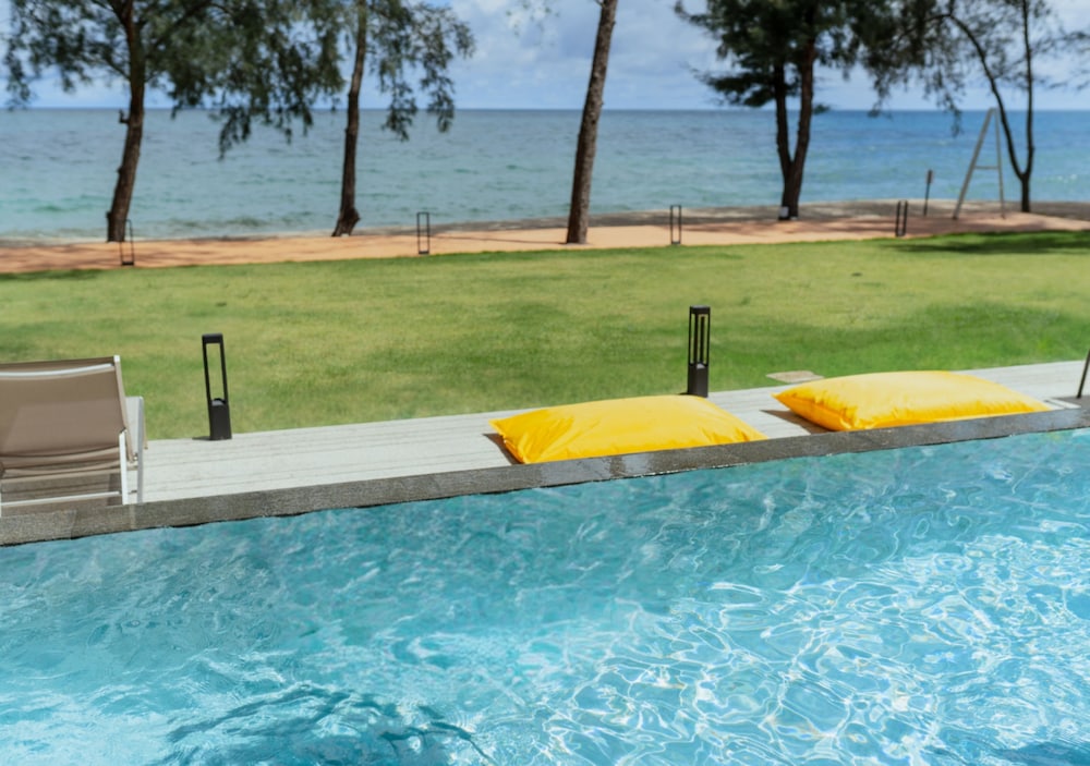 Family Villa, 2 Bedrooms, Beachfront - Photo 9