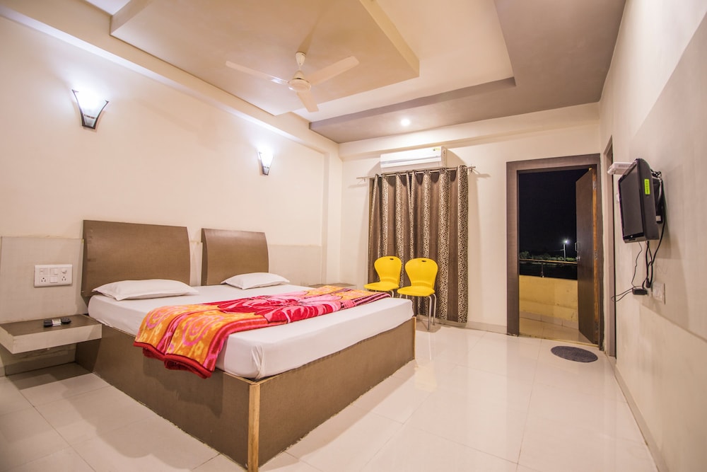 Standard A/C Room photo 3