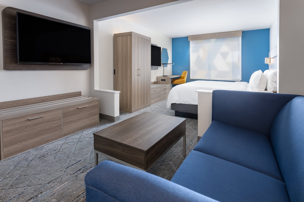 Suite, 1 King Bed (LEISURE) - Photo 5