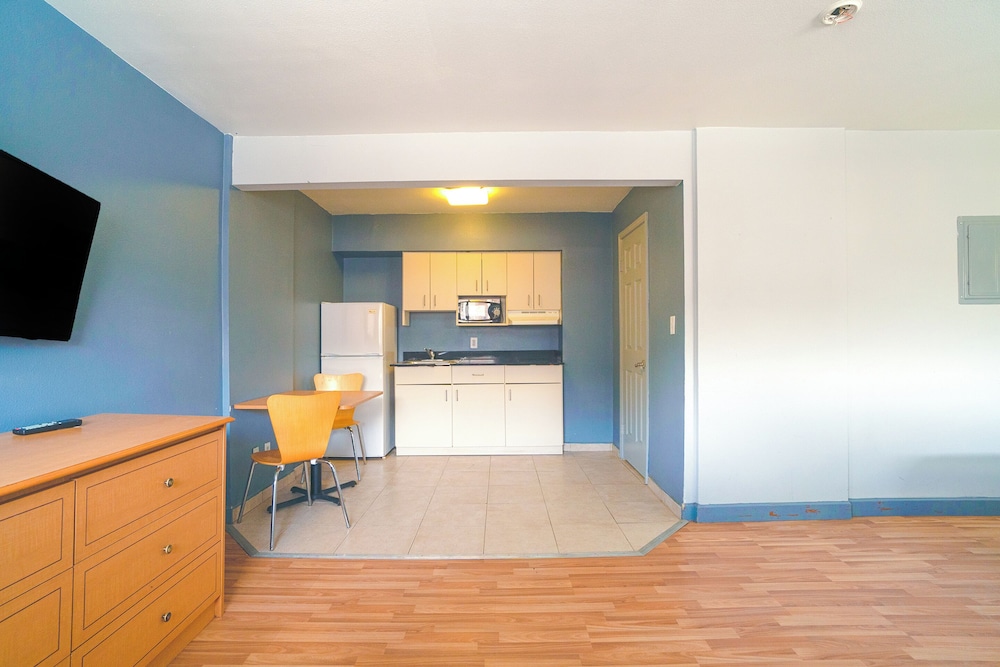 Room, 1 Twin Bed, Smoking, Kitchenette