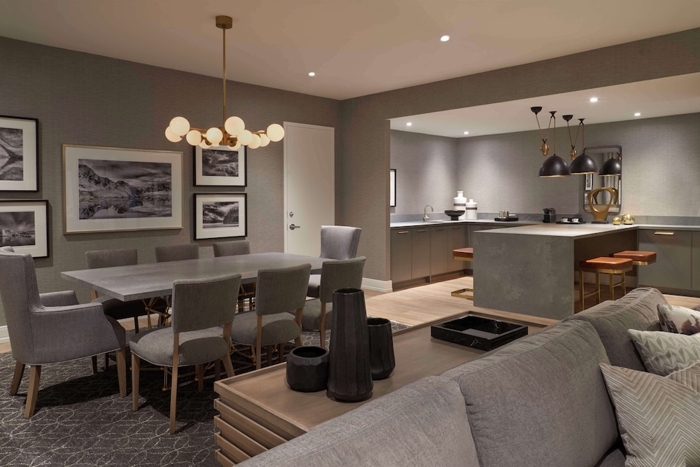 Signature Suite - Annex thumbnail 5