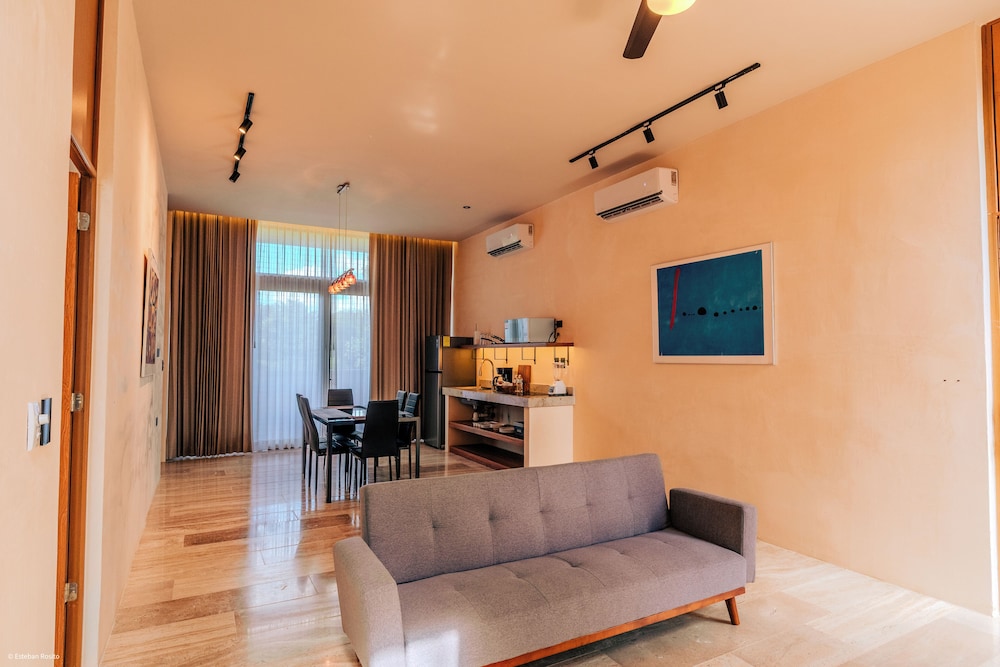 Deluxe Apartment, Garden View