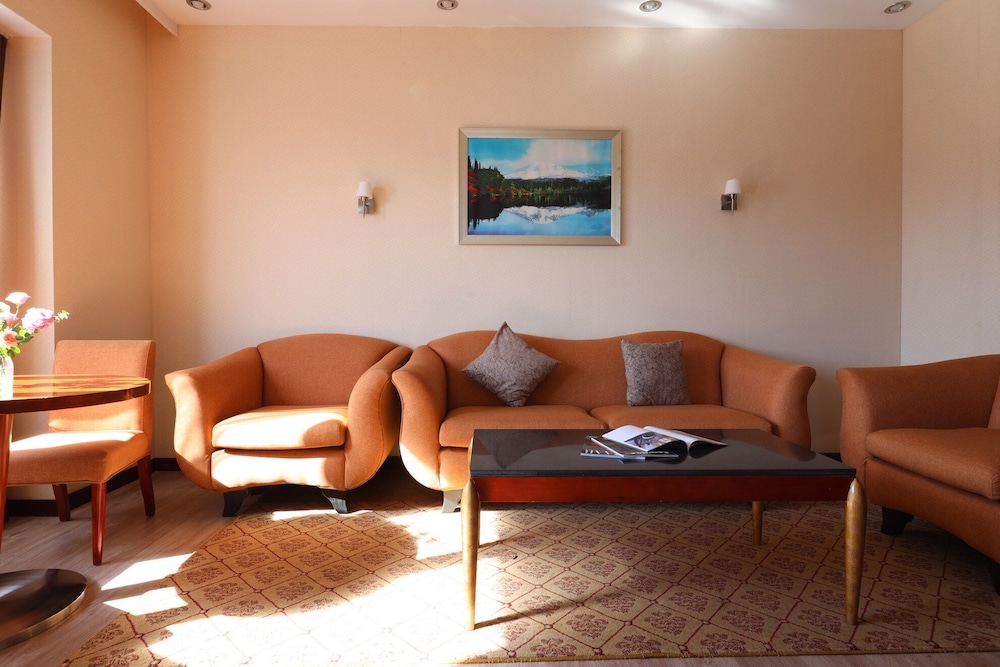 Corner Suite photo 3